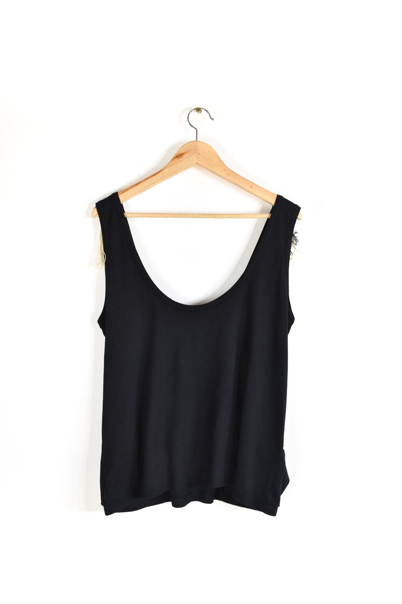 Ropes and strings top