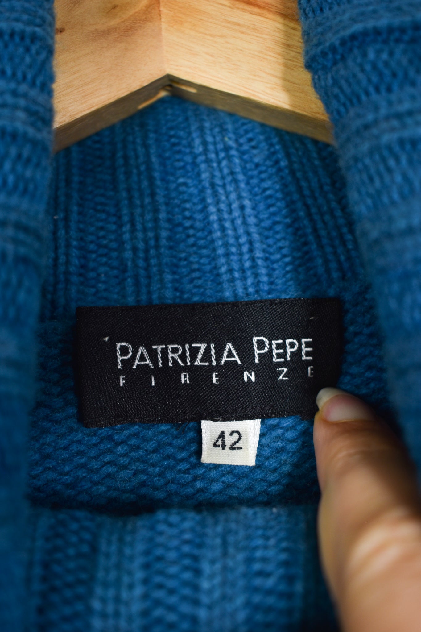 Thumb knit