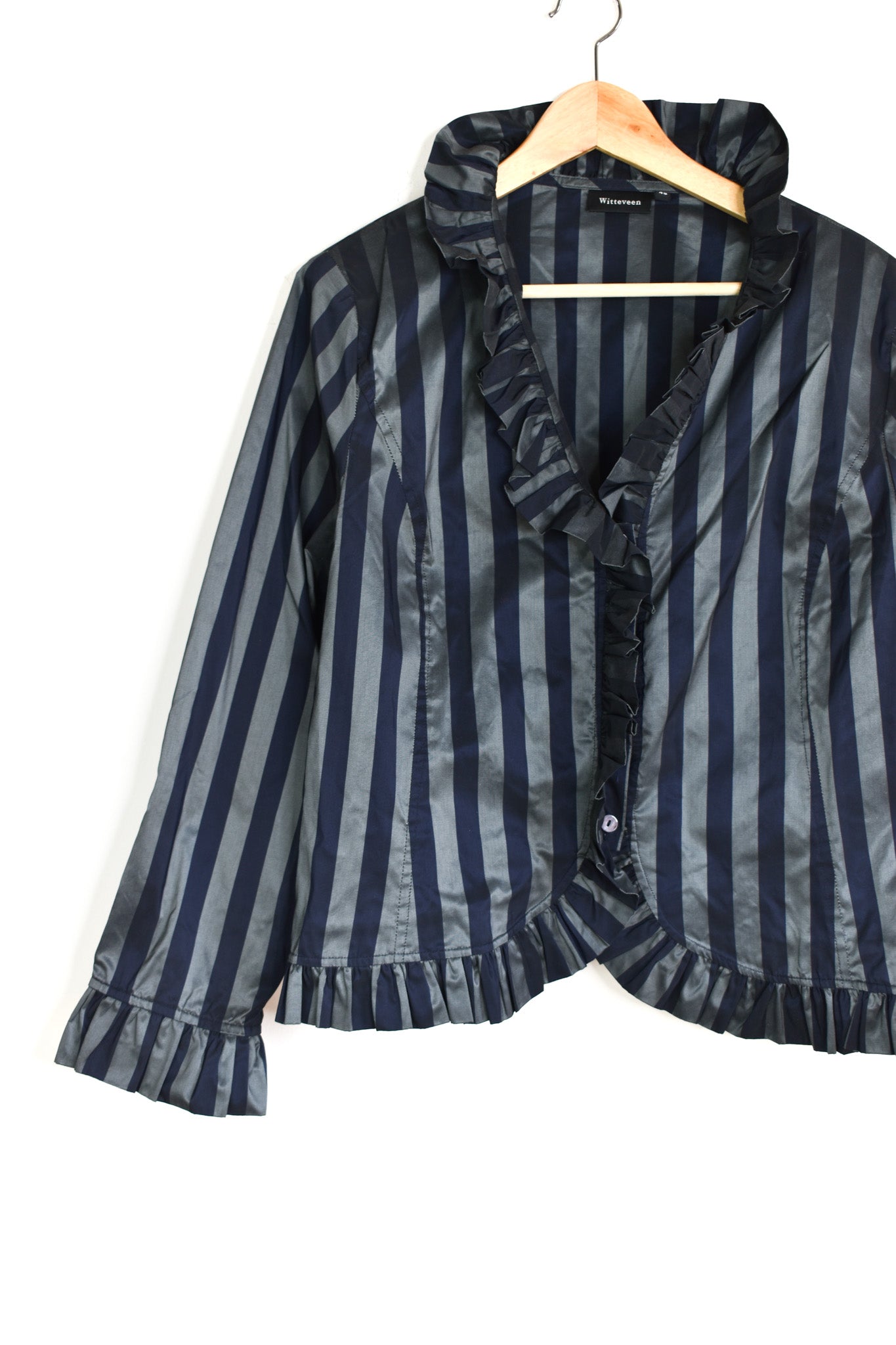 Sturdy striped blouse