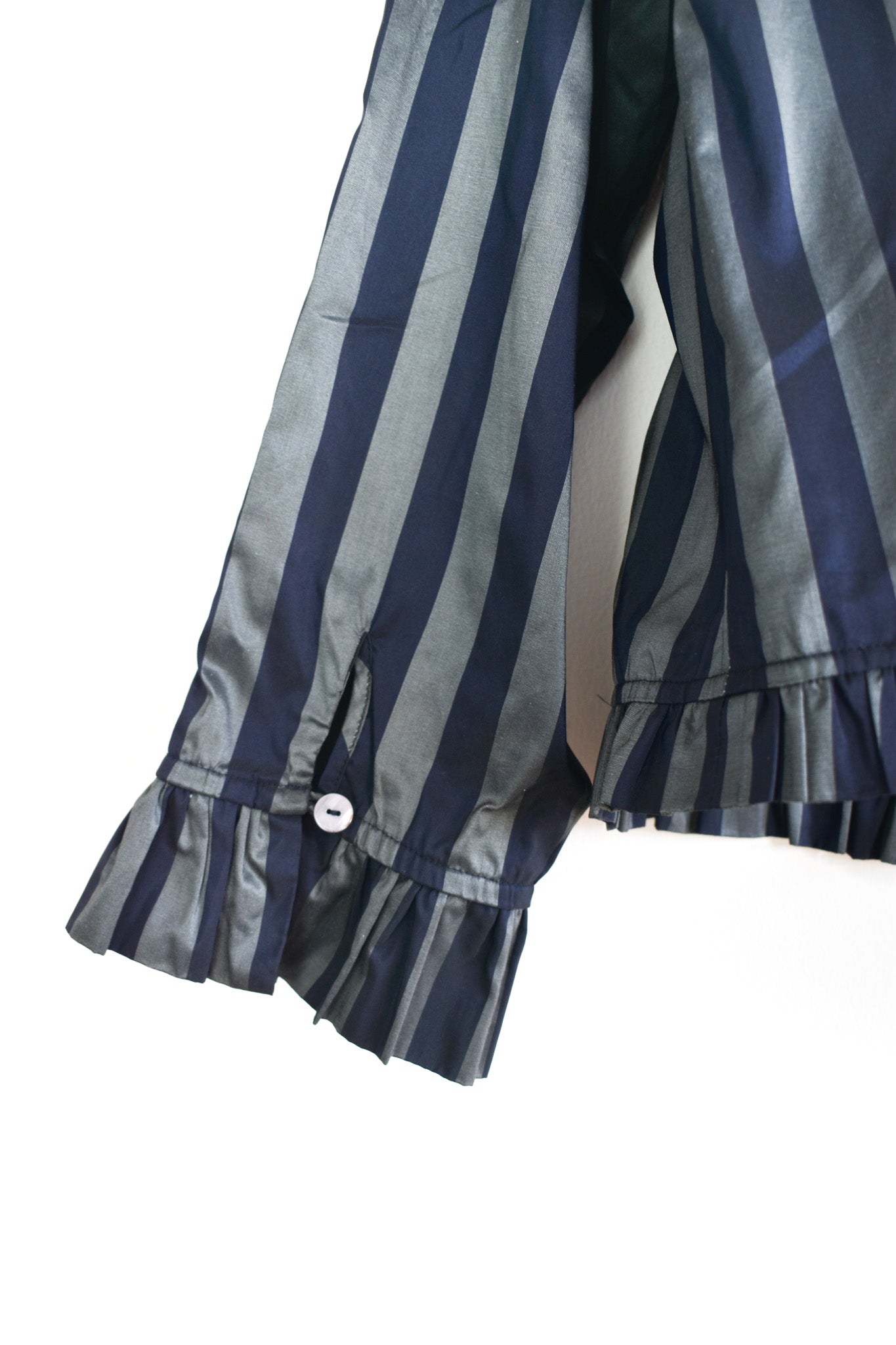 Sturdy striped blouse
