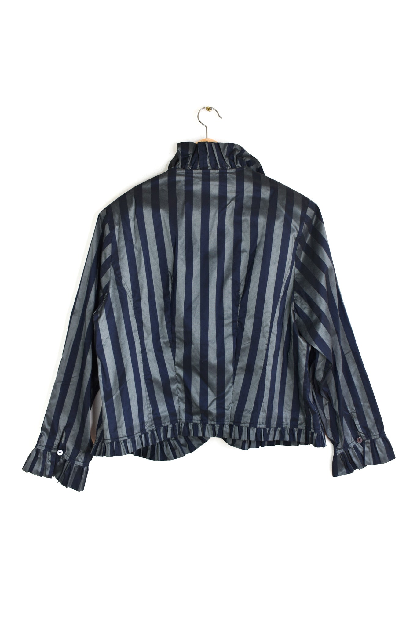Sturdy striped blouse