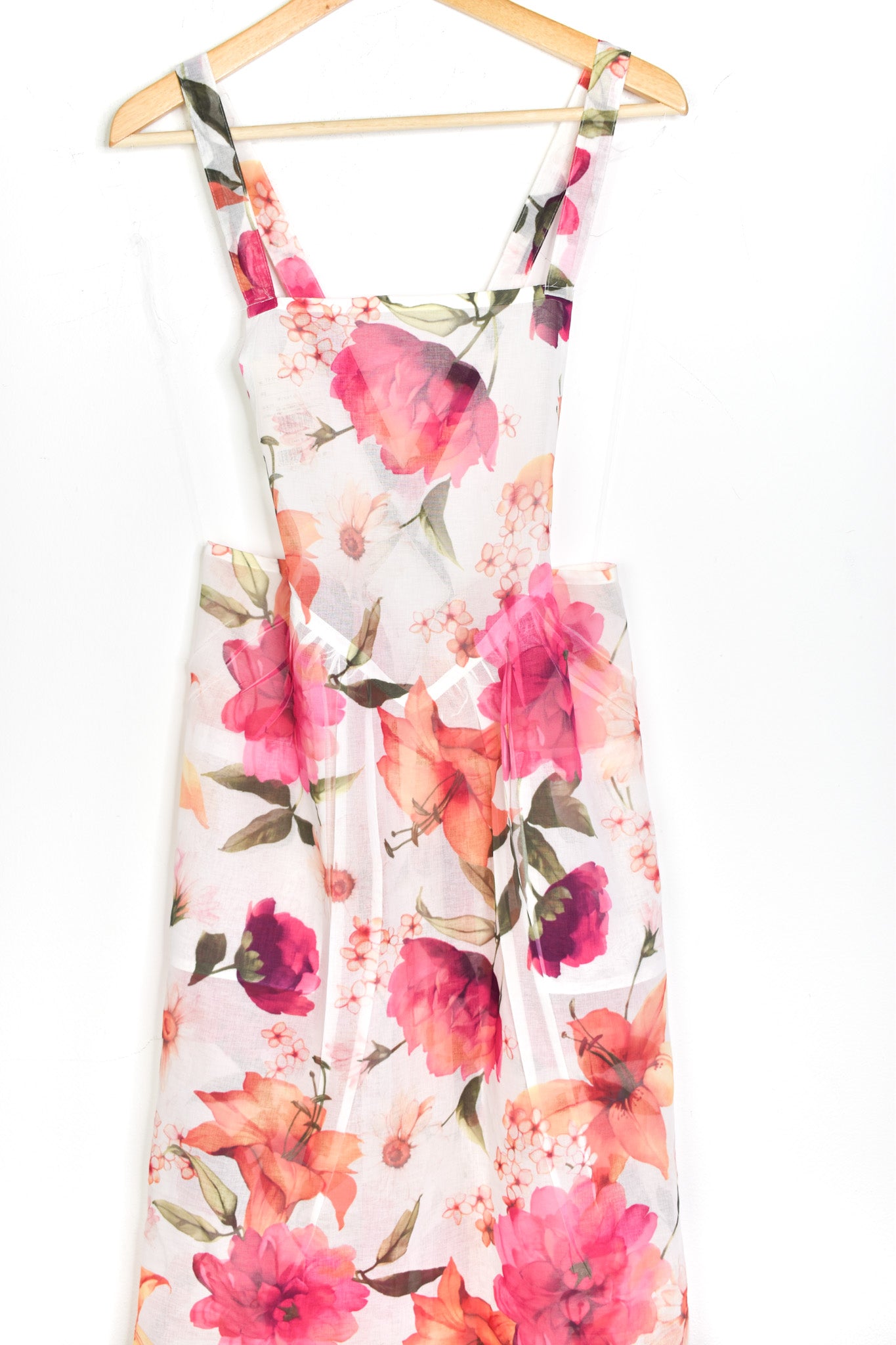Yoshiki Hishunuma apron