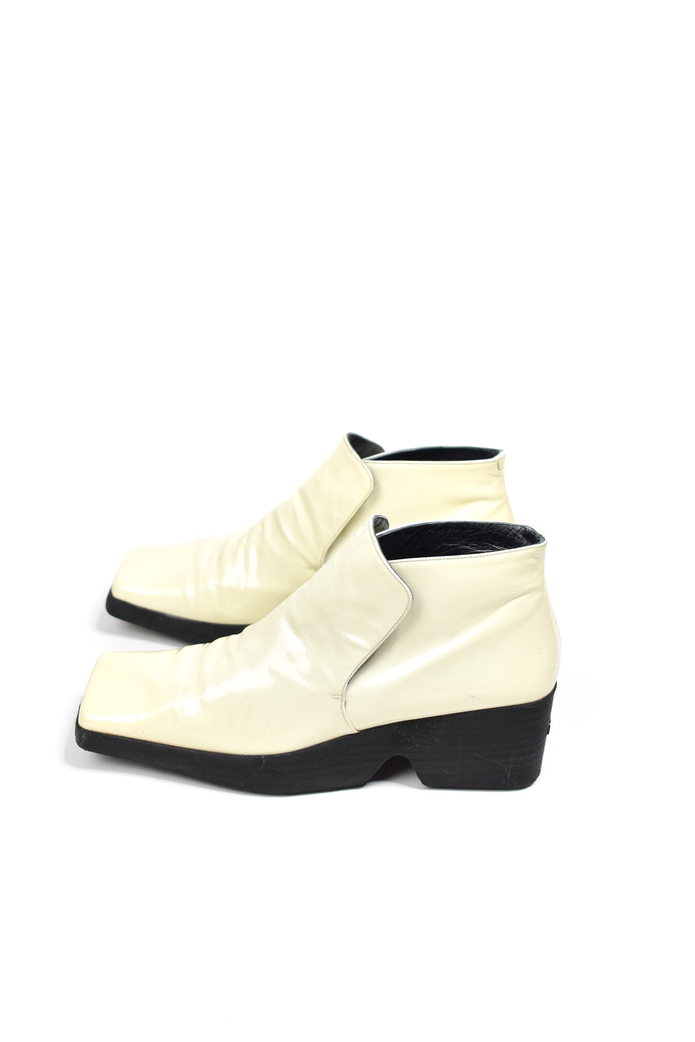 Muxart patent leather boots
